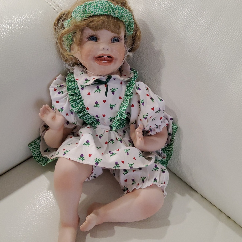 The Hamilton Collection Shannon Doll with Green and White Outfit